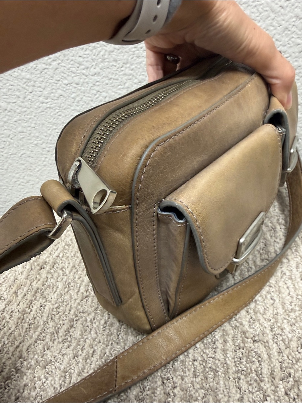 Vintage Fossil Brown Leather Double-Pocket Crossbody Bag - Picture 7 of 13